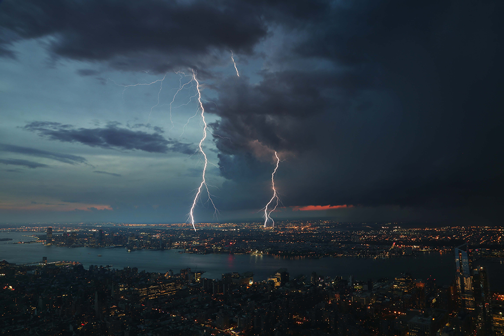 Image of a really bad storm with thunder and lightning